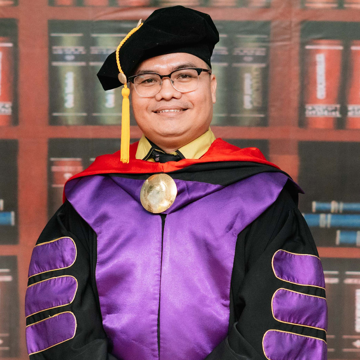 Dr. Talizaro Tafonao, M.Pd.K